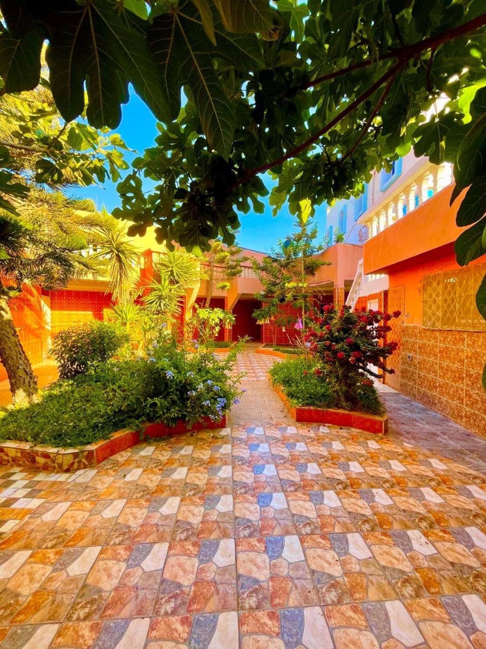 Tamraght Surf & Salsa Ocean House B&B 외부 사진